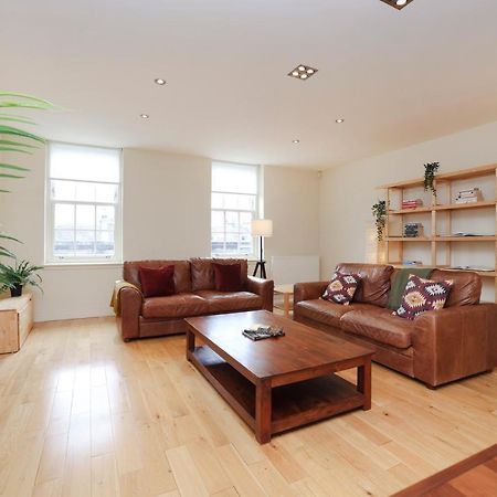 Joivy Spacious 2 Bed,2 Bath Flat, Free Parking And Rooftop Terrace Edinburg Exteriör bild