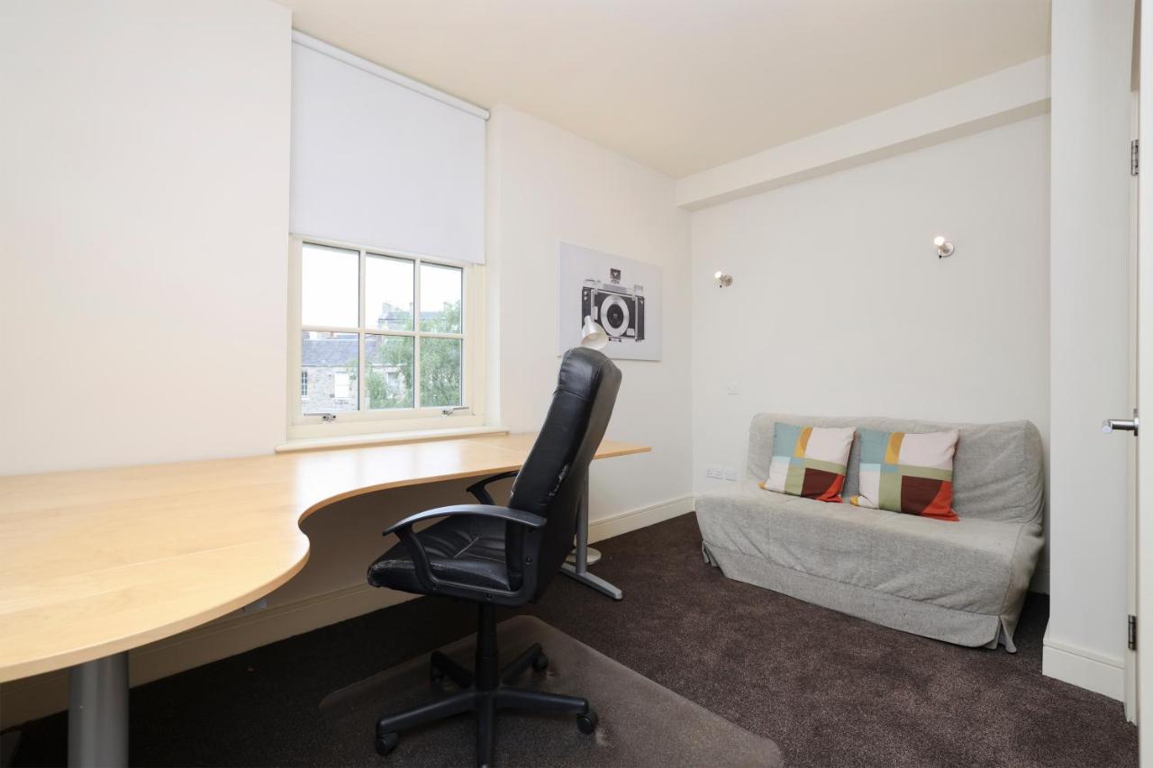 Joivy Spacious 2 Bed,2 Bath Flat, Free Parking And Rooftop Terrace Edinburg Exteriör bild