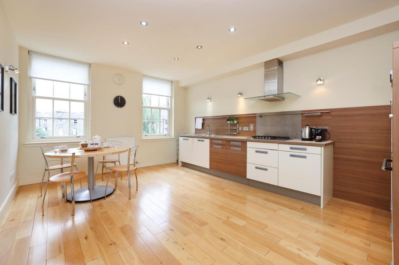 Joivy Spacious 2 Bed,2 Bath Flat, Free Parking And Rooftop Terrace Edinburg Exteriör bild