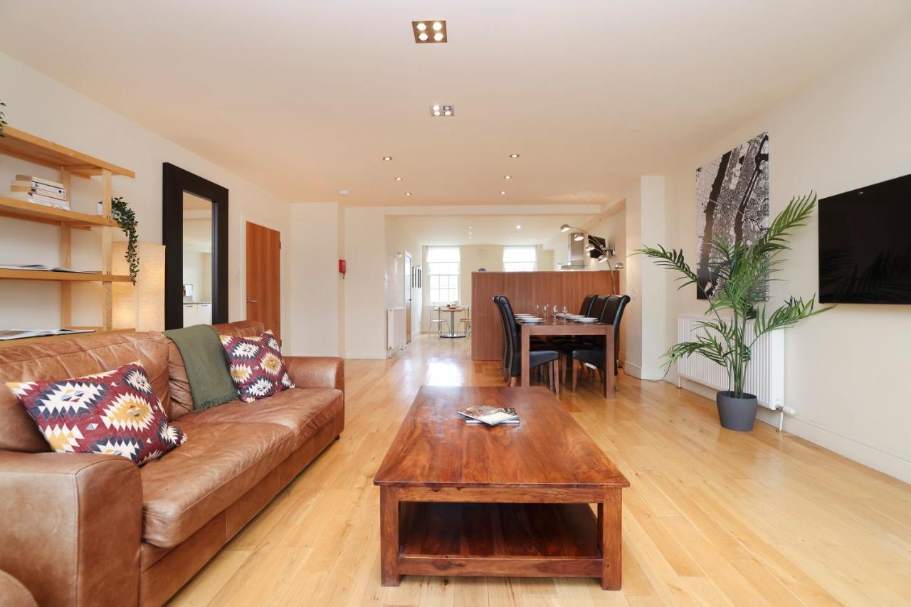 Joivy Spacious 2 Bed,2 Bath Flat, Free Parking And Rooftop Terrace Edinburg Exteriör bild