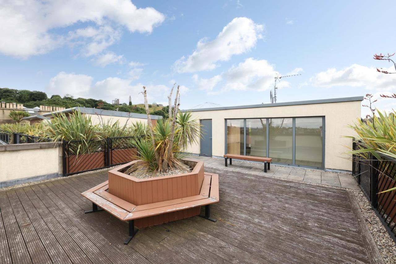 Joivy Spacious 2 Bed,2 Bath Flat, Free Parking And Rooftop Terrace Edinburg Exteriör bild
