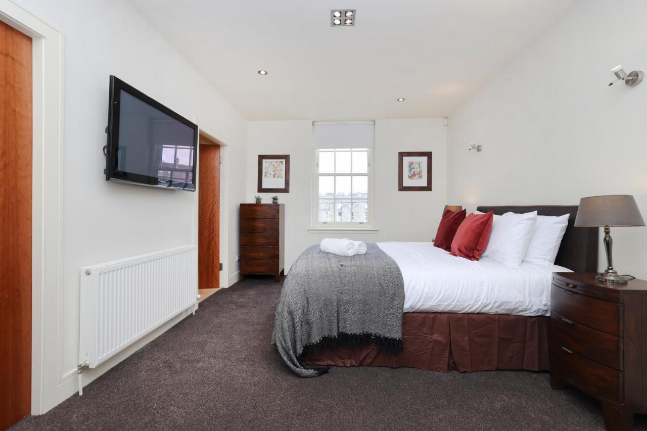 Joivy Spacious 2 Bed,2 Bath Flat, Free Parking And Rooftop Terrace Edinburg Exteriör bild