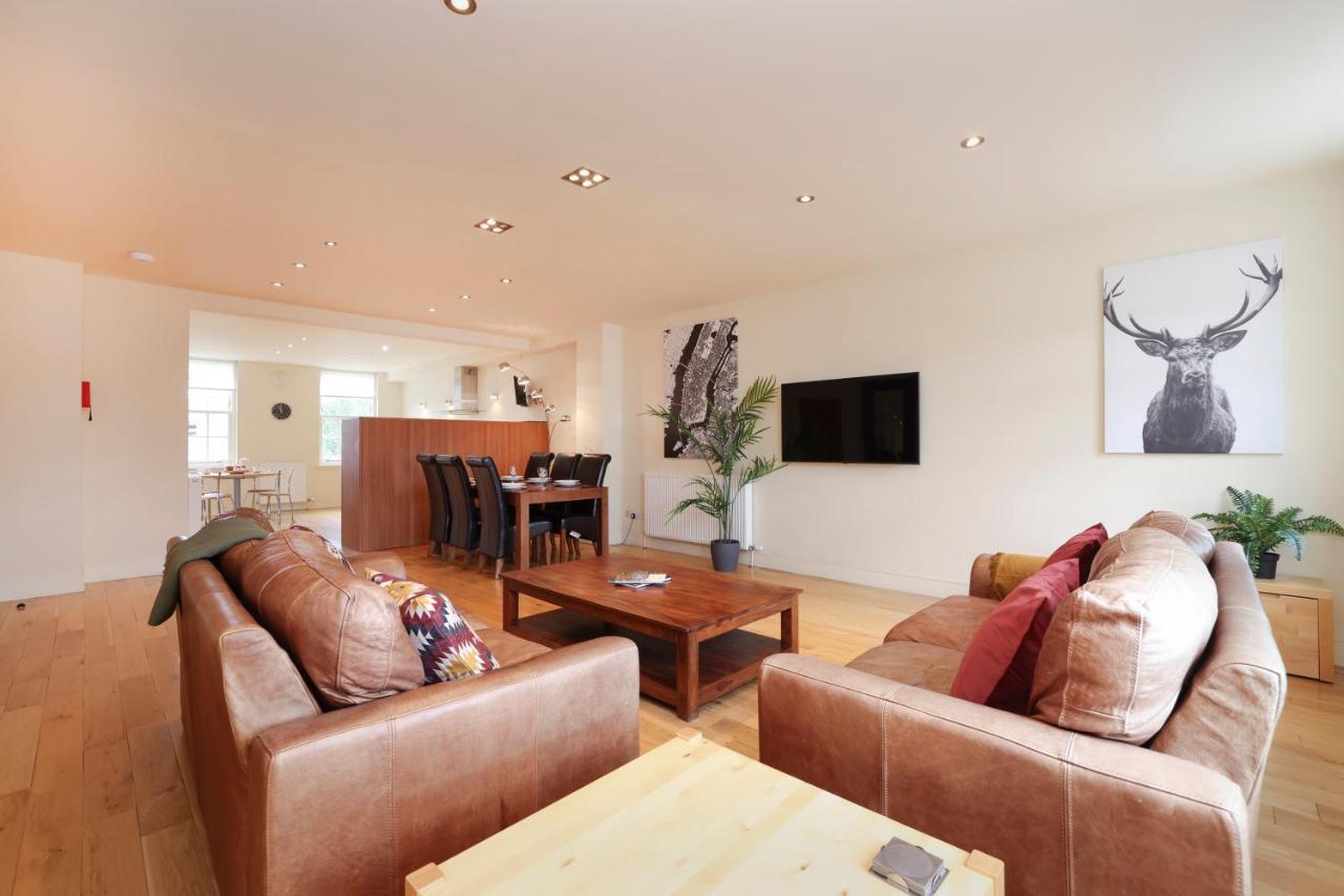 Joivy Spacious 2 Bed,2 Bath Flat, Free Parking And Rooftop Terrace Edinburg Exteriör bild