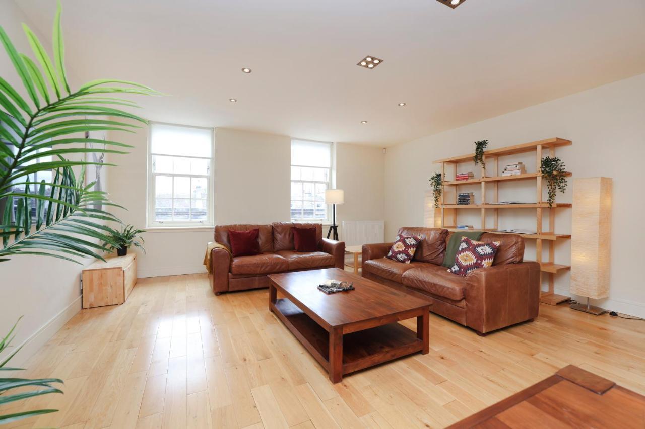 Joivy Spacious 2 Bed,2 Bath Flat, Free Parking And Rooftop Terrace Edinburg Exteriör bild